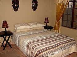 Malelane Self catering lodge accommodation at Khaya Umdani Self catering lodge in Mpumalanga - Kingfisher Bedroom