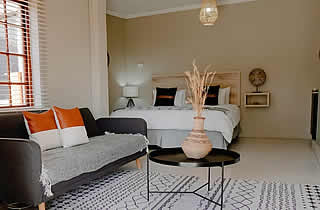 Lighthouse Guest House accommodation & café in Groblersdal