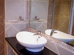 Middelburg Accommodation - Middelburg Self Catering - Middelburg B&B - Middelburg Guest Houses - Middelrust Accommodation - bathroom