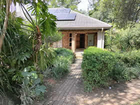 Shingalana Guest House in Hazyview provides inviting Bed and Breakfast Accommodation